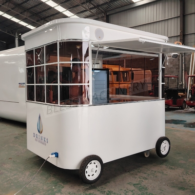Matériau brut farine camion alimentaire mobile avec une capacité de 600 kg et équipement de cuisine complet