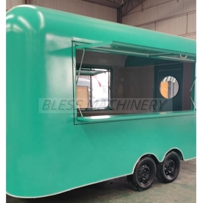Camion alimentaire mobile en acier inoxydable en Europe avec cuisine complète et longue durée de vie