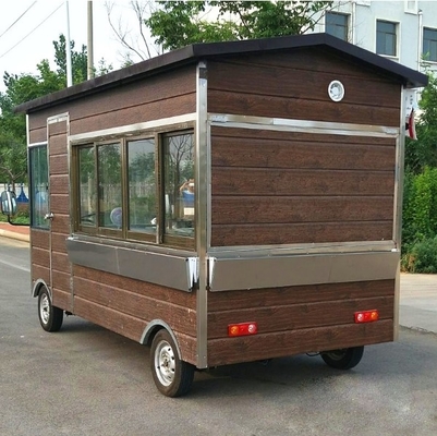 Un camion de nourriture mobile entièrement équipé pour les amateurs de collations partout