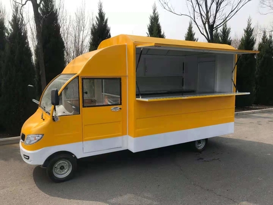 Un camion de nourriture mobile entièrement équipé pour les amateurs de collations partout