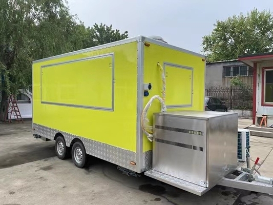 Camions et chariots alimentaires personnalisés