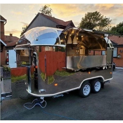 35KM-75KM/H Food Truck Catering Trailer avec un fonctionnement facile et une cuisine entièrement équipée