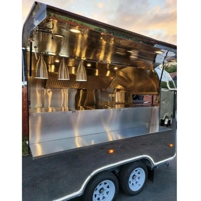 35KM-75KM/H Food Truck Catering Trailer avec un fonctionnement facile et une cuisine entièrement équipée