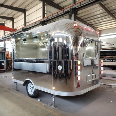 Camion de restauration mobile avec équipement de cuisine complet