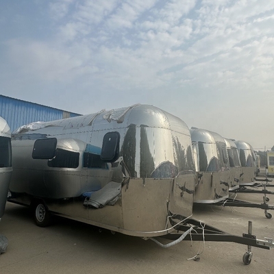 110V/220V Voltage Cuisine extérieure Fast-Food Truck Trailer avec équipement de cuisson
