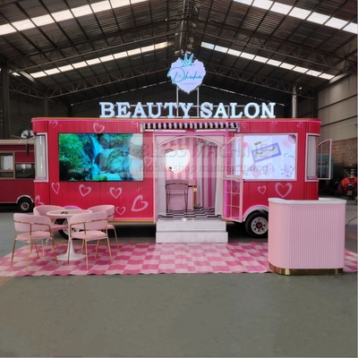 Un camion de salon de beauté à 40 km/h fonctionnant à la batterie pour les services de maquillage et de spa