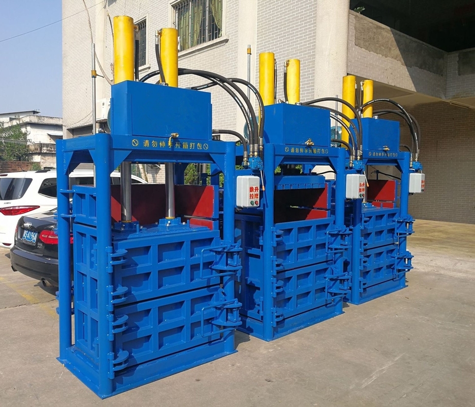 Machine hydraulique pour emballer des bouteilles en PET de 30 à 100 tonnes Capacité de 5 à 8 sacs par heure Compacteur hydraulique