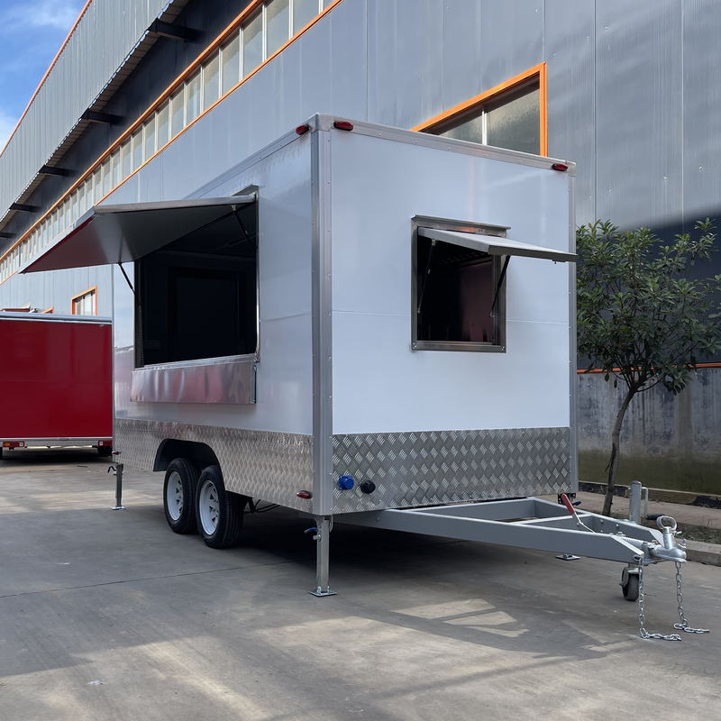 Appareils mobiles polyvalents de style carré Fast Food Snack Boissons alcoolisées Glaces remorque